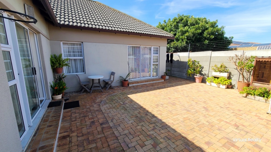 3 Bedroom Property for Sale in Sonkring Western Cape